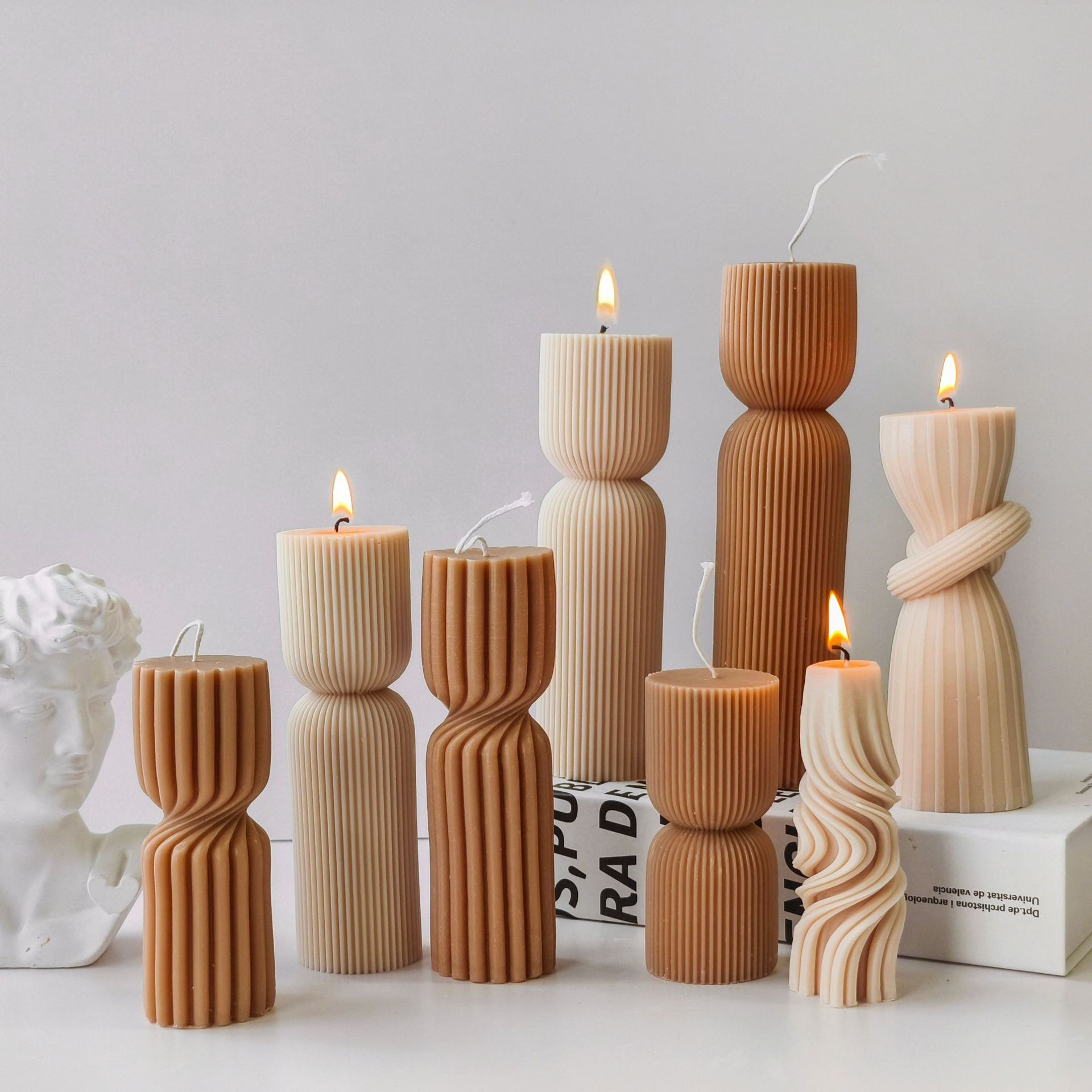 Striped Cylinder Aroma Candle  - đánh giá và giá Soy Candle Fragrance Oil
